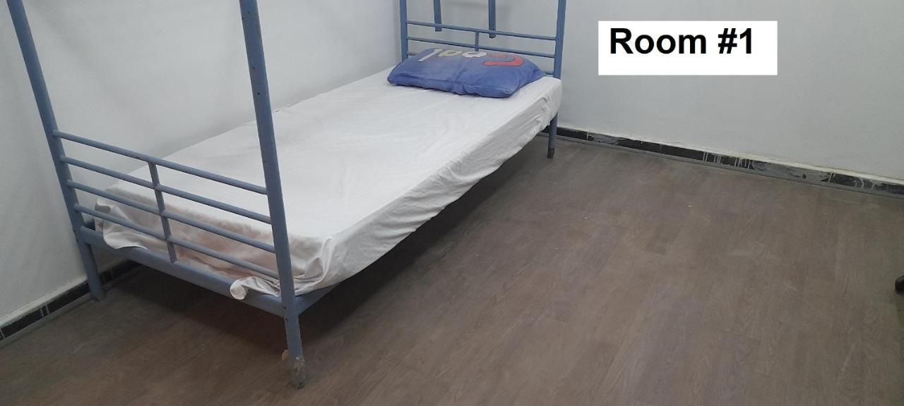 Habitación en casa particular Rooms, Shared With A Separate Private Entrance In Nasr City,cairo,egypt Near The New Malaysian Students Building, The Abana, Al-fajr Institute For Teaching Languages 15 Min From International Airport, 25 Min Downtown And 40 Min To Pyr