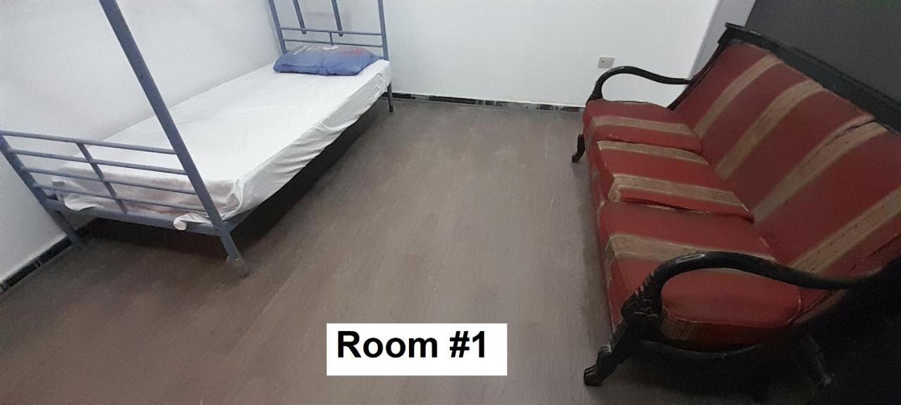 Habitación en casa particular Rooms, Shared With A Separate Private Entrance In Nasr City,cairo,egypt Near The New Malaysian Students Building, The Abana, Al-fajr Institute For Teaching Languages 15 Min From International Airport, 25 Min Downtown And 40 Min To Pyr