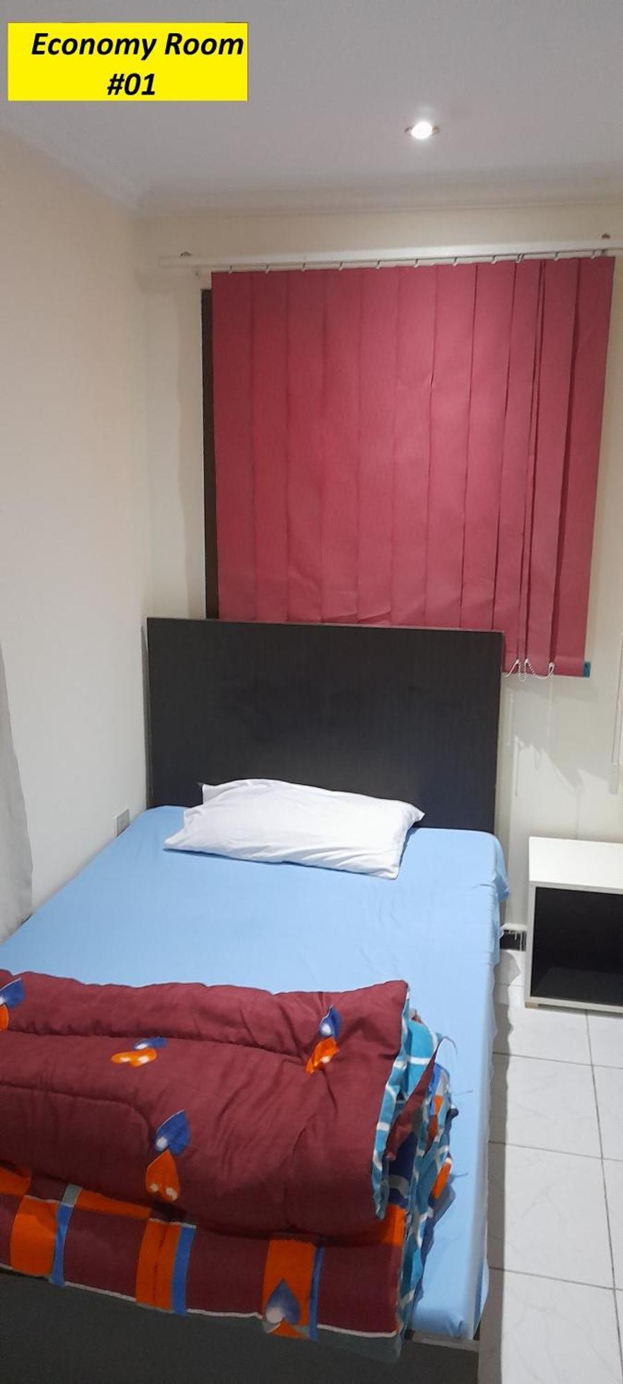 Rooms, Shared With A Separate Private Entrance In Nasr City,cairo,egypt Near The New Malaysian Students Building, The Abana, Al-fajr Institute For Teaching Languages 15 Min From International Airport, 25 Min Downtown And 40 Min To Pyr El Cairo
