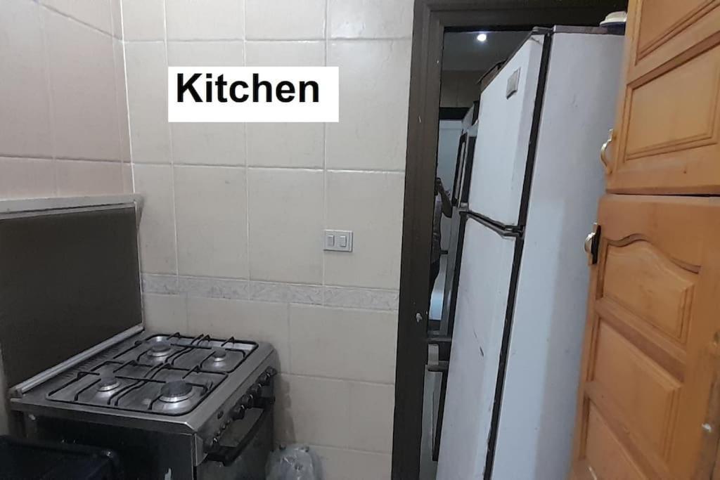 Rooms, Shared With A Separate Private Entrance In Nasr City,cairo,egypt Near The New Malaysian Students Building, The Abana, Al-fajr Institute For Teaching Languages 15 Min From International Airport, 25 Min Downtown And 40 Min To Pyr Habitación en casa particular El Cairo